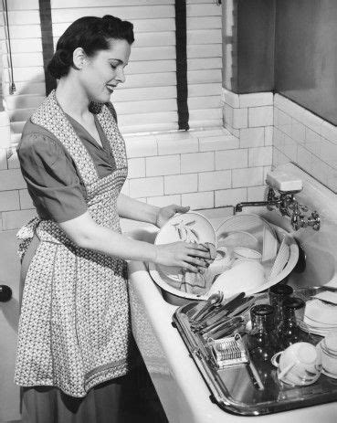 Everyday Vintage Life Washing Dishes Part 1 Vintage Housewife