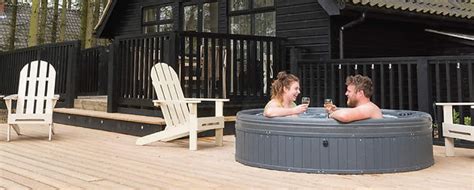 hot tub hire for holiday lets