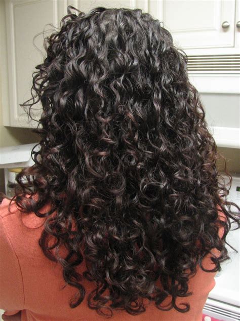 This ultimate guide for men with curly hair features the best haircuts and hairstyles, products, and styling tips 77 best men's haircuts + hairstyles for curly hair and how to style them! Haircuts For Curly Hair Back View - Wavy Haircut