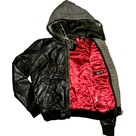 In den frühen 1960er jahren gelangten mehr jacken nach europa, als die firma alpha industries die militärbekleidung für die europäischen luftstreitkräfte und zivile kunden exportierte. Alpha Industries MA-1 D-tec Lederjacke, 359,90