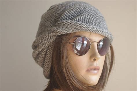 Fashionable Women Hats For Winter And Snow Outfits 77