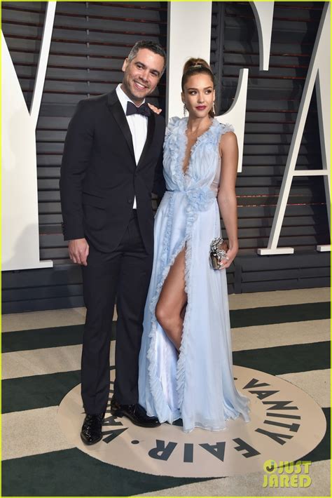 Jessica Alba And Husband Cash Warren Make A Cute Couple At Vanity Fair