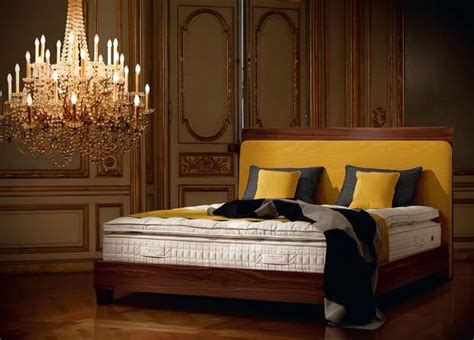 Liegewerk massivholzbett bett mit hohem kopfteil holz. Boxspringbetten - luxuriös, schön & komfortabel | Stoff ...