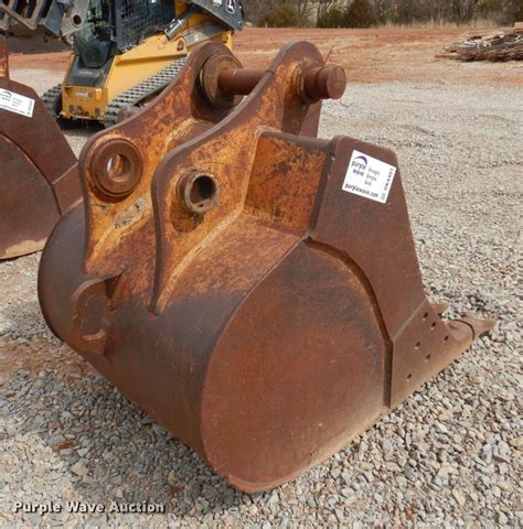 John Deere 41 W Excavator Bucket In Stillwater Ok Item Dk4401 Sold