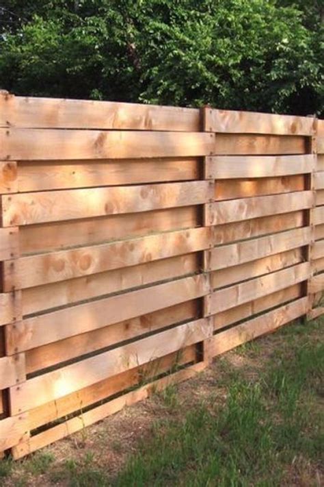 Learn how to set a concrete or timber fence post, what size post you should use, how deep the hole should be for the post you're using. Interesting Diy Projects Pallet Fence Design Ideas 14: 20 ...