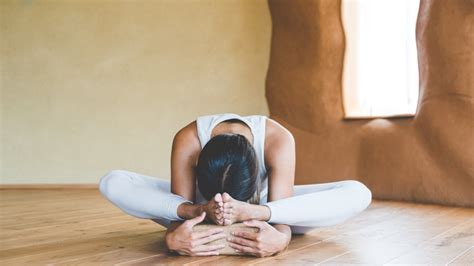 Estiramientos De Cuello Para La Tensi N Cervical The Class Yoga