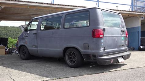 Old Dodge Vans Are Big In Japan Autoblog