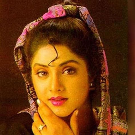 Divya Bharti Death Anniversary When Rare Things Happens With Sridevi In Ladla Film Sets मौत के