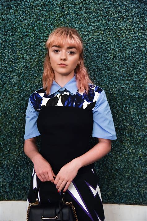 Maisie Williams For Farfetch Ss19 Image Abyss