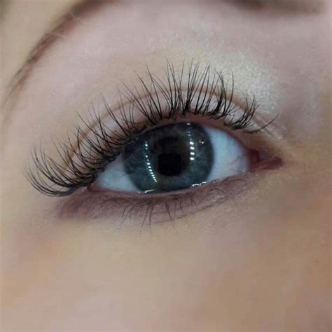 How to do salon quality eyelash extensions at home! Individual Eyelash Extension Course | The Norwich School ...