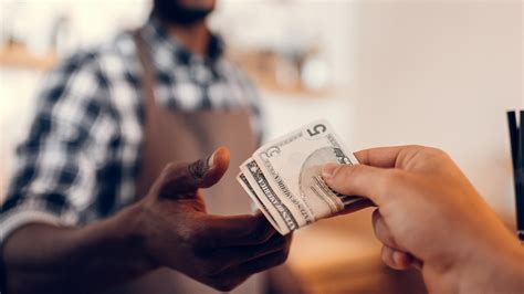 I Paid for Everything With Cash for Months: Here's What I Learned