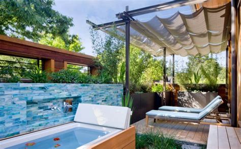 Alibaba.com offers 5,155 outdoor bathtub products. How To Bring Home Spa-Like Opulence With Amazing Hot Tubs