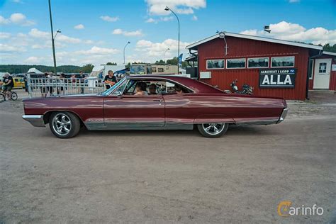 Borttagen Annons Pontiac Bonneville 2 Dörrars Hardtop 64 V8 Hydra