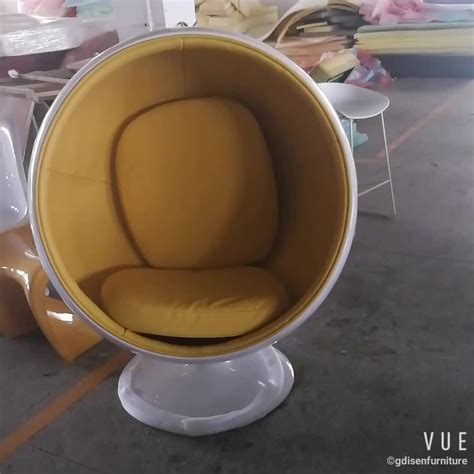 Eero aarnio ball chair | modern reproduction chair. Modern Designer Egg Pod Fiberglass Ball Chair For Sale ...