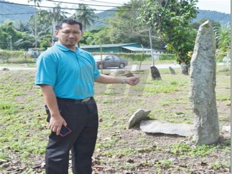 85, 9, kampung tebat kening, 72000 kuala pilah, negeri sembilan, מלזיה. Kewujudan batu megalith terus jadi tanda tanya (With ...