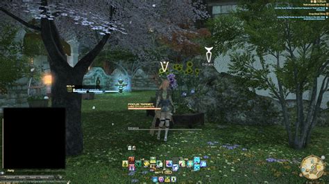 There are many options for customizing one's hud layout, but everything starts with two key points: HUD layout : ffxiv