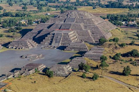 La Zona Arqueológica De Teotihuacán