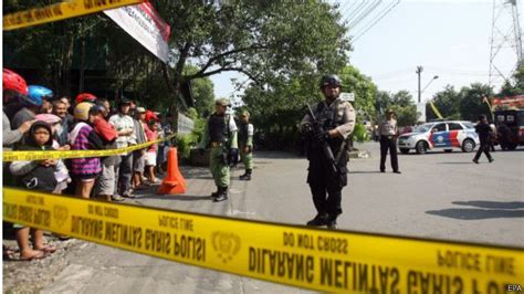 Kapolri Ungkap Jati Diri Pelaku Bom Bunuh Diri Solo Bbc News Indonesia