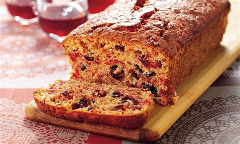 500g of marzipan, 1kg fondant icing, 1 tbsp of apricot jam. All-star Nigella Christmas: Scarlet-speckled loaf cake | Daily Mail Online