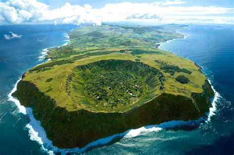 Easter Island (Rapa Nui) travel | Chile - Lonely Planet