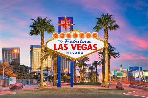 New York And Las Vegas 2022 Hays Faraway