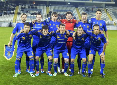 Veja em detalhes os novos uniformes da seleção ucraniana! Ucrânia cancela amistoso com Brasil por má campanha da ...