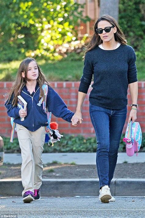Jennifer Garner Holds Daughter Seraphinas Hand Daily Mail Online