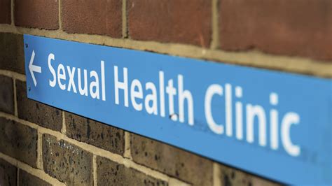 Patients With Urgent Symptoms Struggling To Access Sexual Health Clinics Huffpost Uk Life