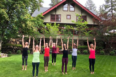 5 Fantastic Outdoor Yoga Classes In Bend Ambuja Yoga