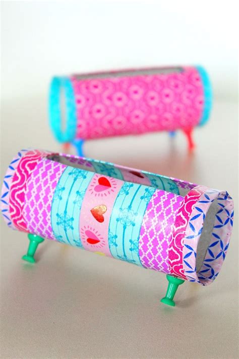 Follow my drawing of toilet paper step by step and you will be able to draw it easily. MATERIALS 1 toilet paper roll washi tape 4 push pins ...