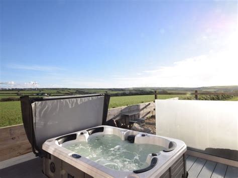 hot tub getaways you can book for a luxury holiday cottage break in devon devon live