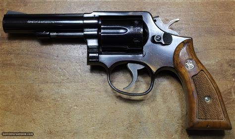 Smith And Wesson 13 2 4 Blue Steel 357 Magnum 6 Shot Revolver