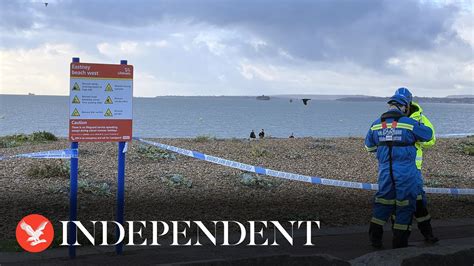 Southsea Beach Cordoned Off After Body Found On Shore Youtube