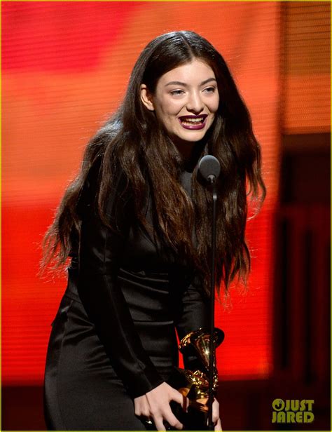 Photo Lorde Meets Up With Taylor Swift After Her Grammys 2014 Win 06