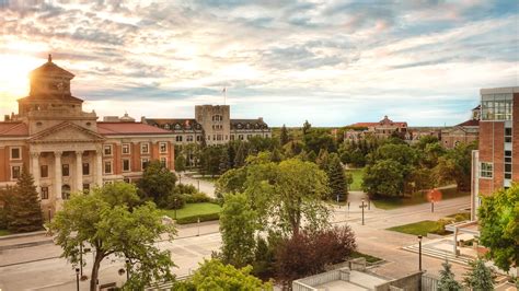 Kanada Manitoba Üniversitesi Bölümleri Yıllık Ücreti
