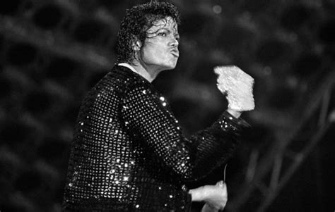 Michael Jacksons Famous White Glove Sells For Over £85000 At Auction