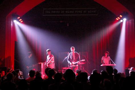 5 Reasons Seeing A Show At The Chapel In Sf Is Better Than Myspace