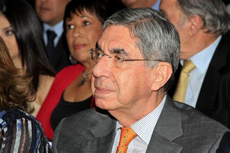 Costa Ricas Ex President Óscar Arias Says The Country Is On The Wrong