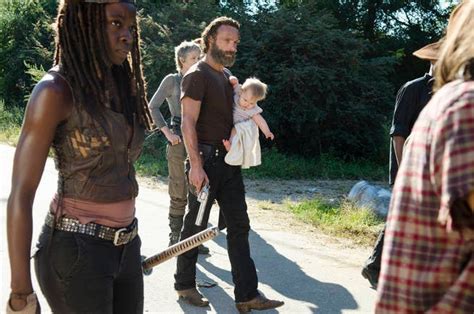 The Walking Dead The Distance Behind The Scenes Photos Revealed