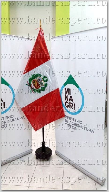 Estandarte De Perú Venta De Banderas Estandartes Gallardetes