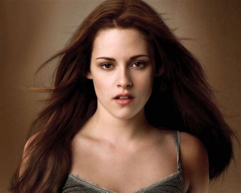 This Is The Beauty Look Kristen Stewart Regrets The Most From Twilight Hellogiggleshellogiggles