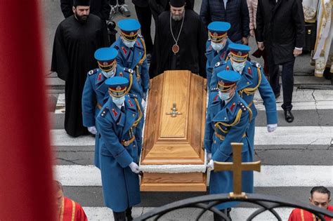 Hundreds Gather For Funeral Of Serbias Patriarch Irinej Coronavirus