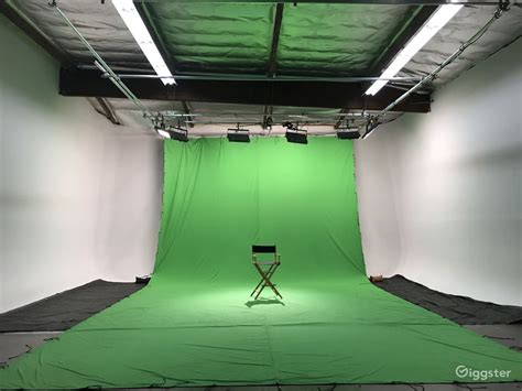 Pre Lit Green Screen Studio Rent This Location On Giggster