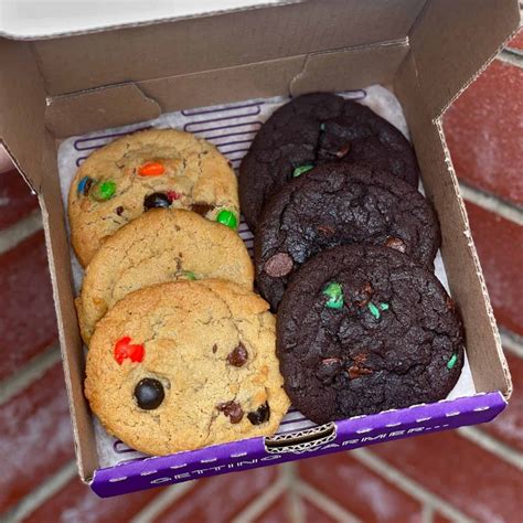 Get Free 6 Pack Of Cookies At Insomnia Cookies Vegas Living On The Cheap