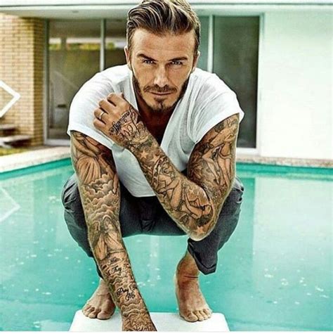 The first covers the shoulder and depicts a renaissance painting of cupid flying. David Beckham. Tatto | Tatueringar män, Manchester united ...