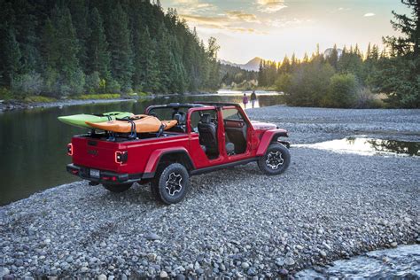 Being designated a truck, you knew it would be no time before jeep gladiator camper options would start hitting the market. 2020 Jeep Gladiator: The Solid-Axle, Open-Air Truck of ...