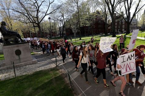 Harvard Cracks Down On All Male Clubs But Its Womens Groups That