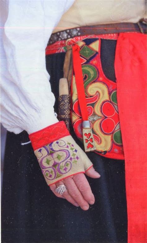 costume and embroidery of leksand dalarna sweden folk costume sweden folk dresses