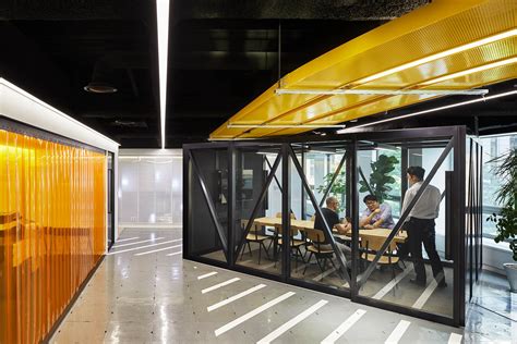 Hyundais Fintech Workspace Blends The Highly Digital With The Highly