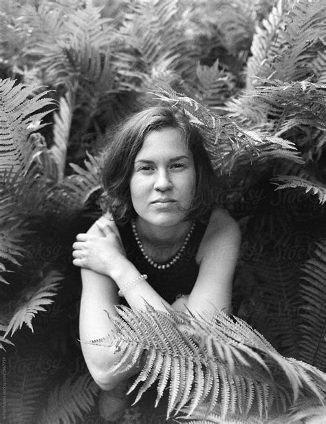 A Beautiful Portrait Of A Woman In A Forest Del Colaborador De Stocksy Anna Malgina Stocksy